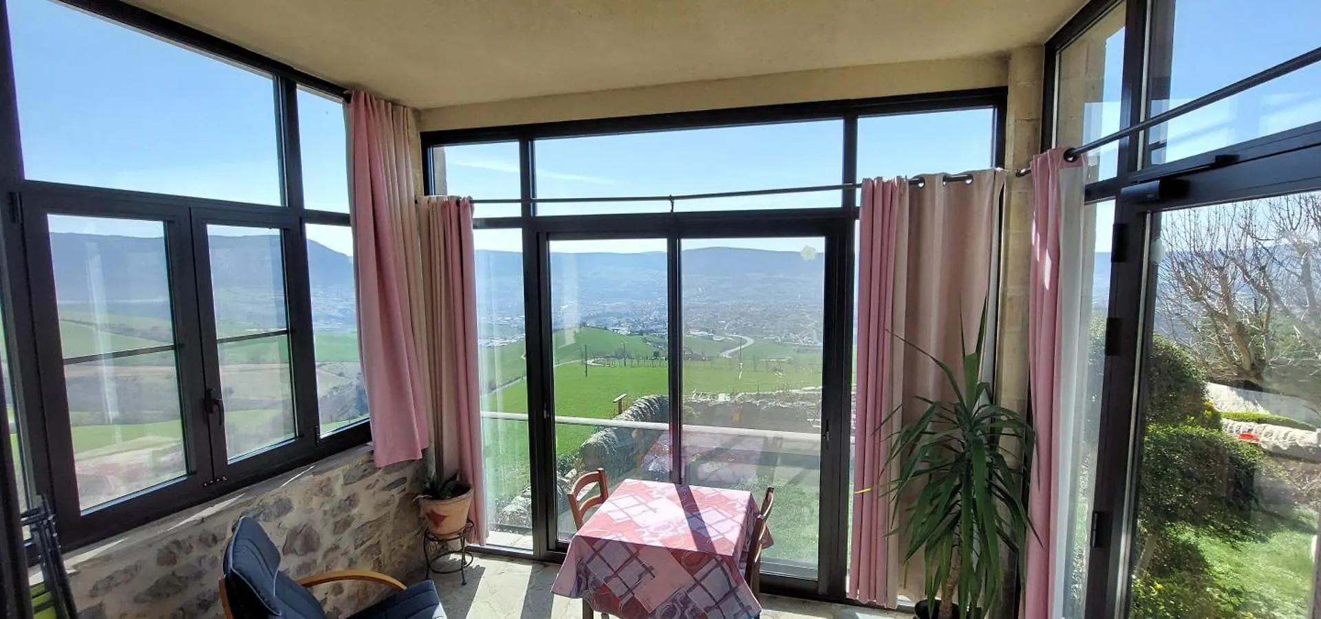 Appartement Vue Panoramique 2 Personnes Horizon Millau 0*,  France